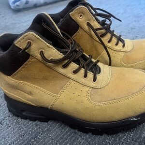 Nike Air  boots